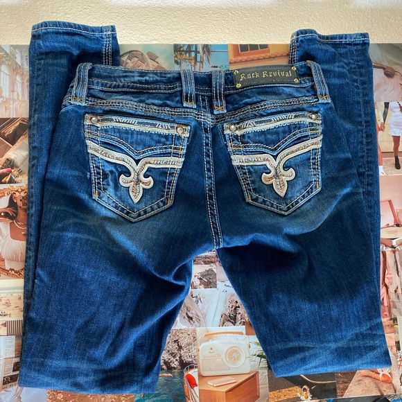 Rock Revival Straight Leg Jean - Picture 3 of 3